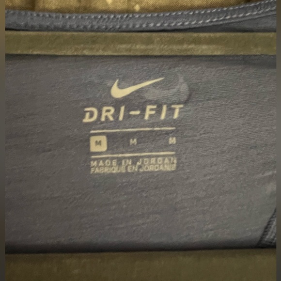 Nike breathable dri-fit shirt - Picture 3 of 3